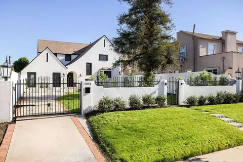 1284 S Orange Dr, Los Angeles, CA 90019