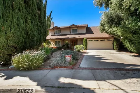20623 Russ Jay St, Saugus, CA 91350