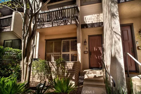 5711 Owensmouth Ave #125, Woodland Hills, CA 91367