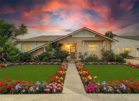 15550 Otsego St, Encino, CA 91436