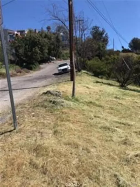 9410 Reverie Rd, Tujunga, CA 91042