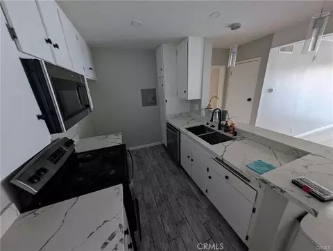 5460 White Oak Ave #C302, Encino, CA 91316