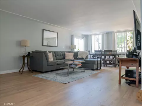 5050 Coldwater Cyn #102, Sherman Oaks, CA 91423
