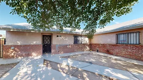 38539 35th St E, Palmdale, CA 93550