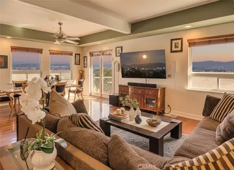 1469 Topa View Trl, Newbury Park, CA 91320