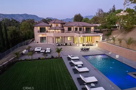 10521 Mary Bell Ave, Shadow Hills, CA 91040