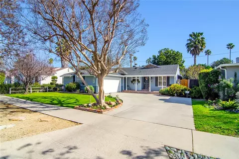 5348 Veloz Ave, Tarzana, CA 91356