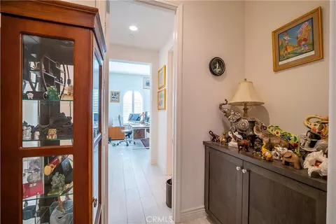 Entry Way - 20523 Stella, Saugus, CA 91350 photo 4 of 5