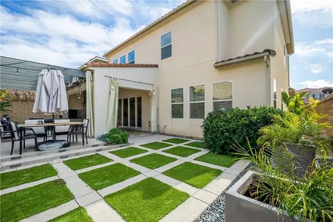 Exterior - 20523 Stella, Saugus, CA 91350 photo 6 of 12