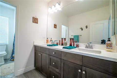 Bath - 20523 Stella, Saugus, CA 91350 photo 4 of 5
