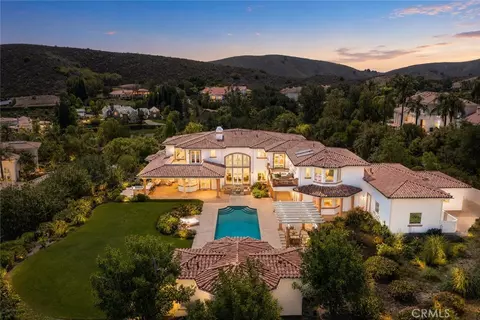 988 Candlecrest Dr, Westlake Village, CA 91362