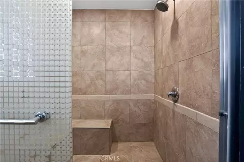 Bath - 30420 Starland Dr, Tehachapi, CA 93561 photo 2 of 4