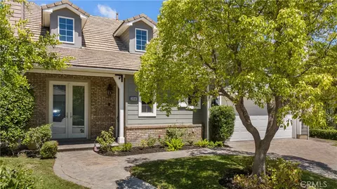 26846 Pine Hollow Ct, Valencia, CA 91381