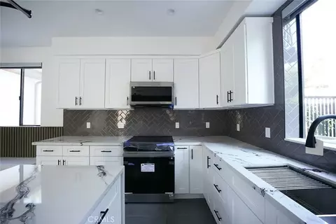 Kitchen - 8034 Fair Ave, Sun Valley, CA 91352 photo 1 of 8