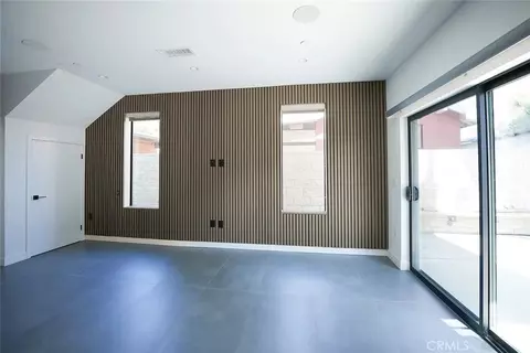 Living - 8034 Fair Ave, Sun Valley, CA 91352 photo 2 of 4