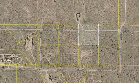 24800 Holiday Ave, Rosamond, CA 93560