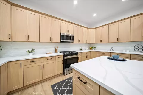 Kitchen - 33344 Rose Ave, Acton, CA 93510 photo 2 of 8