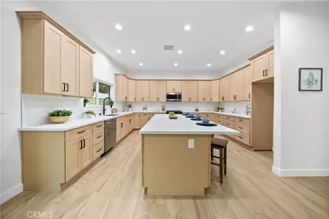 Kitchen - 33344 Rose Ave, Acton, CA 93510 photo 5 of 8