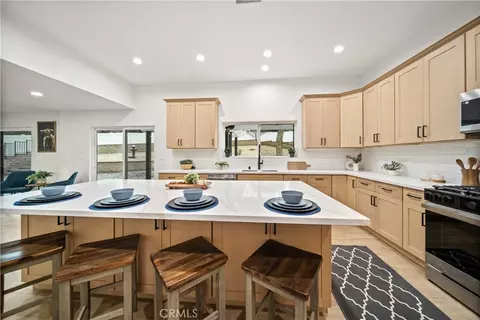 Kitchen - 33344 Rose Ave, Acton, CA 93510 photo 6 of 8
