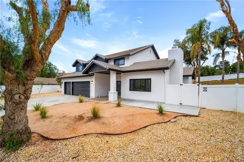 Exterior - 33344 Rose Ave, Acton, CA 93510 photo 6 of 19