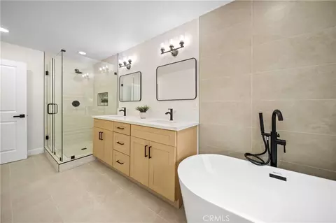 Bath - 33344 Rose Ave, Acton, CA 93510 photo 3 of 9