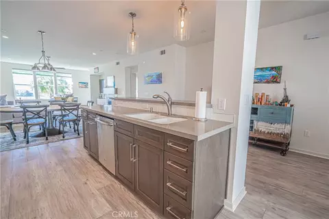 Kitchen - 4060 Tradewinds Dr, Oxnard, CA 93035 photo 4 of 8