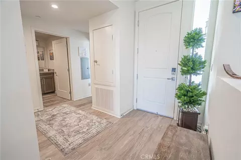 Entry Way - 4060 Tradewinds Dr, Oxnard, CA 93035 photo 1 of 4