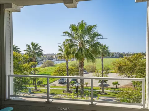 View/Area - 4060 Tradewinds Dr, Oxnard, CA 93035 photo 2 of 16