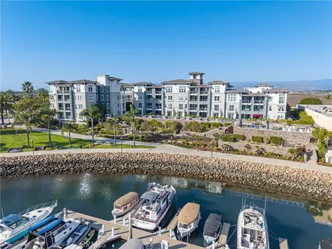 4060 Tradewinds Dr, Oxnard, CA 93035