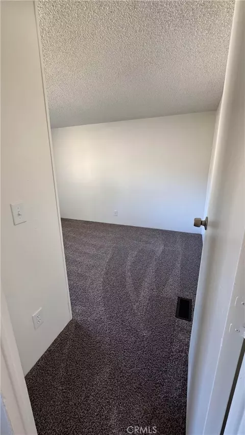 Bedroom - 2720 Lebec Oaks Rd, Lebec, CA 93243 photo 3 of 4