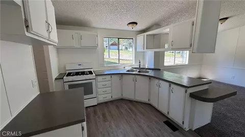 Kitchen - 2720 Lebec Oaks Rd, Lebec, CA 93243 photo 2 of 2