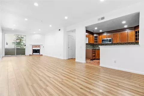 16940 Chatsworth #208, Granada Hills, CA 91344