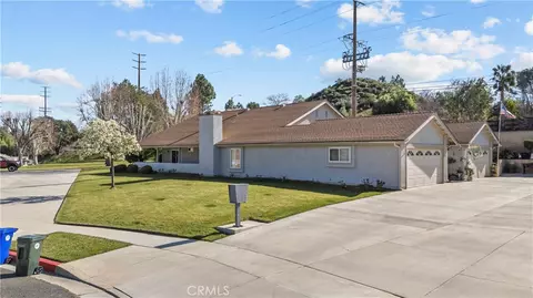 19002 Avenue Of The Oaks, Newhall, CA 91321