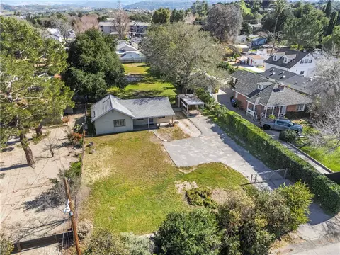 24824 Apple, Newhall, CA 91321