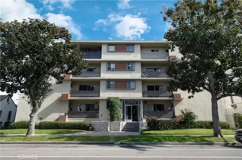 240 S Doheny Dr, Beverly Hills, CA 90211