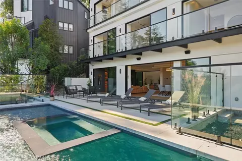 16800 Oak Vw, Encino, CA 91436