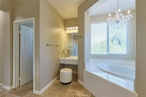 Bath - 4440 Coffeetree, Moorpark, CA 93021 photo 2 of 5