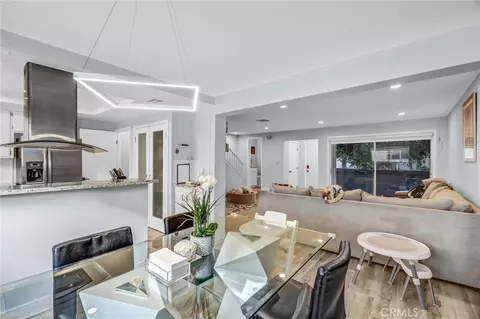 18550 Hatteras #44, Tarzana, CA 91356