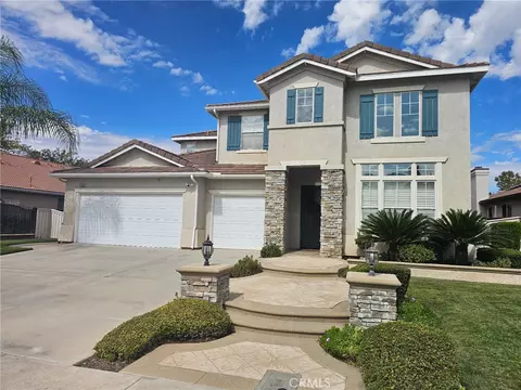 32380 Giverny Ct, Winchester, CA 92596