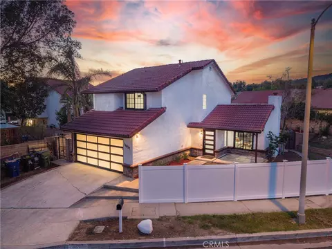 14837 Mission Gln, Sylmar, CA 91342