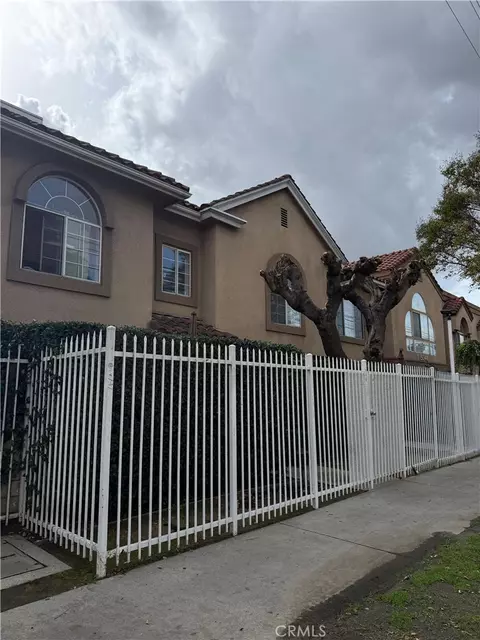 15044 Nordhoff St #8, North Hills, CA 91343