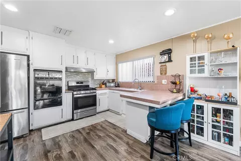 Kitchen - 45228 Lorimer, Lancaster, CA 93534 photo 3 of 5