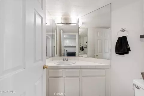 Bath - 38145 Lido Dr, Palmdale, CA 93552 photo 1 of 3