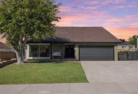28975 Lotusgarden Dr, Canyon Country, CA 91387