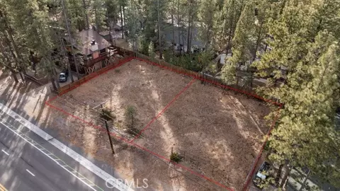 570 Summit, Big Bear Lake, CA 92315 photo 2