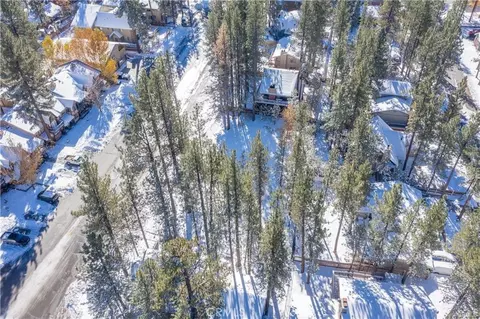 570 Summit, Big Bear Lake, CA 92315 photo 4