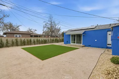 Exterior - 1346 W Ivyton St, Lancaster, CA 93534 photo 3 of 4