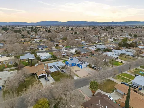 View/Area - 1346 W Ivyton St, Lancaster, CA 93534 photo 3 of 3