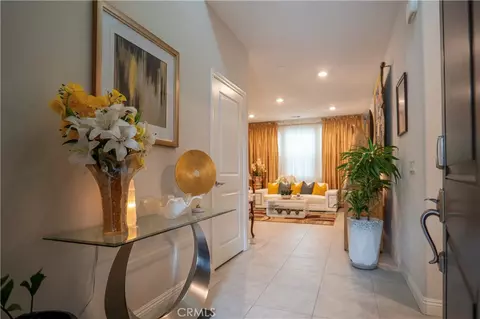 Entry Way - 20525 Martingale, Saugus, CA 91350 photo 1 of 3