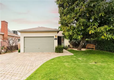 6631 Densmore Ave, Lake Balboa, CA 91406